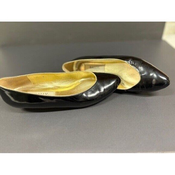 Bally Women's Patent Flats Black  Gold  SZ 9 N Luxury - Picture 6 of 16